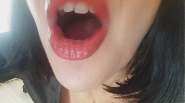 عزیزم مامانت نمیذاره امروز بری مدرسه... خیلی بهت نیاز دارم...